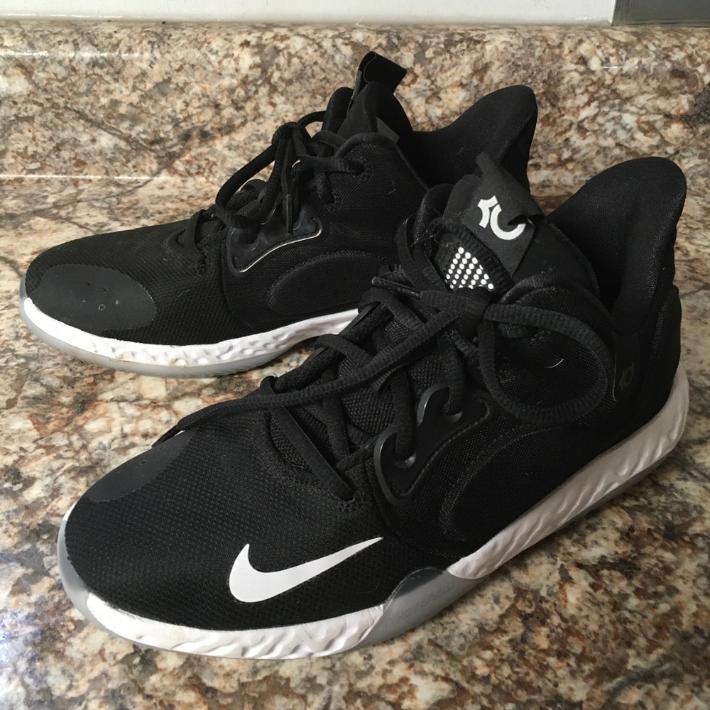 Nike Renew KD black basketball athletic AT5685-001 shoes 6 6Y excellent